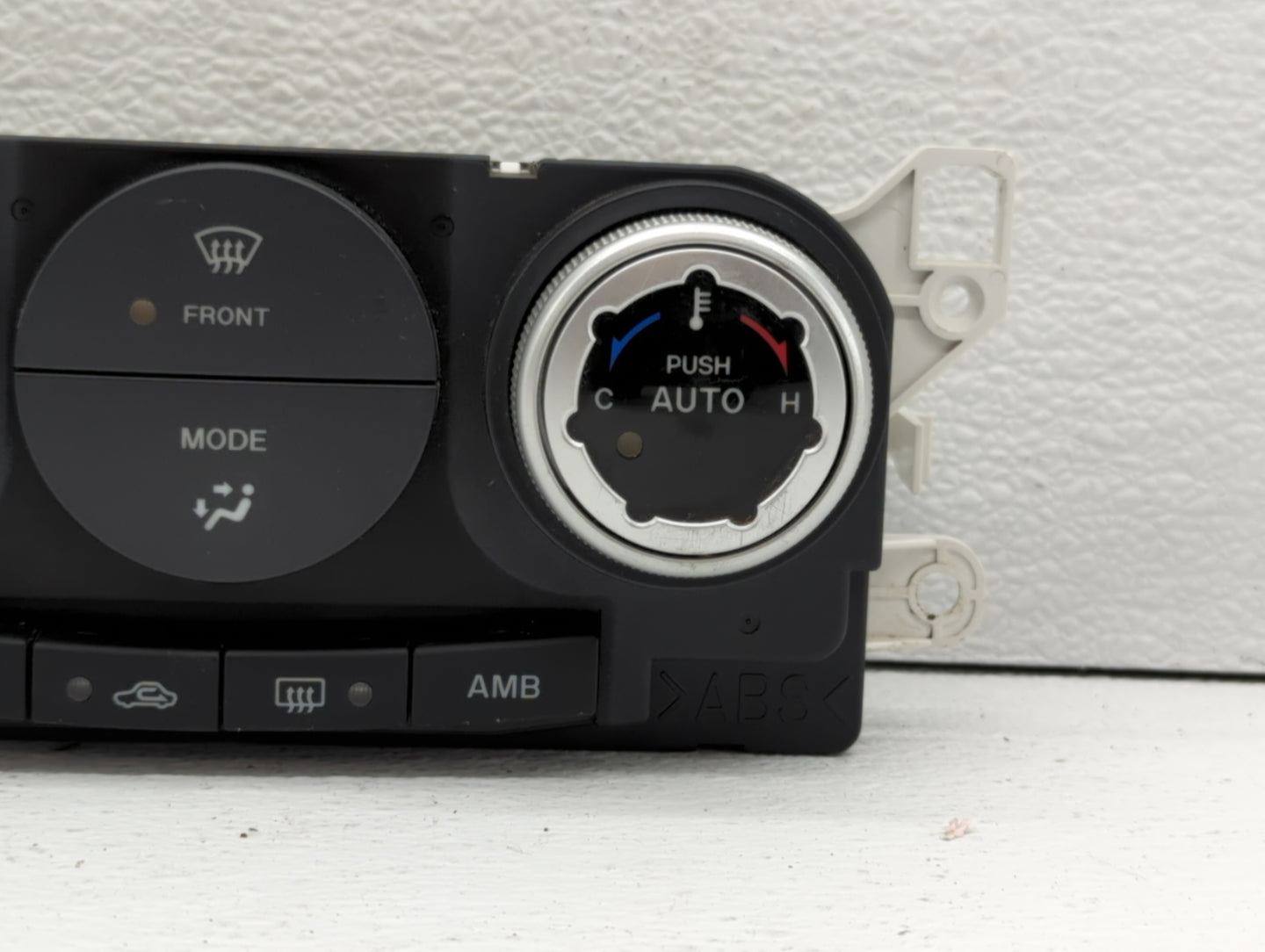 2009-2010 Volkswagen Cc Climate Control Module Temperature AC/Heater Replacement P/N:K1900EG22 F06 Fits Fits 2009 2010 OEM U