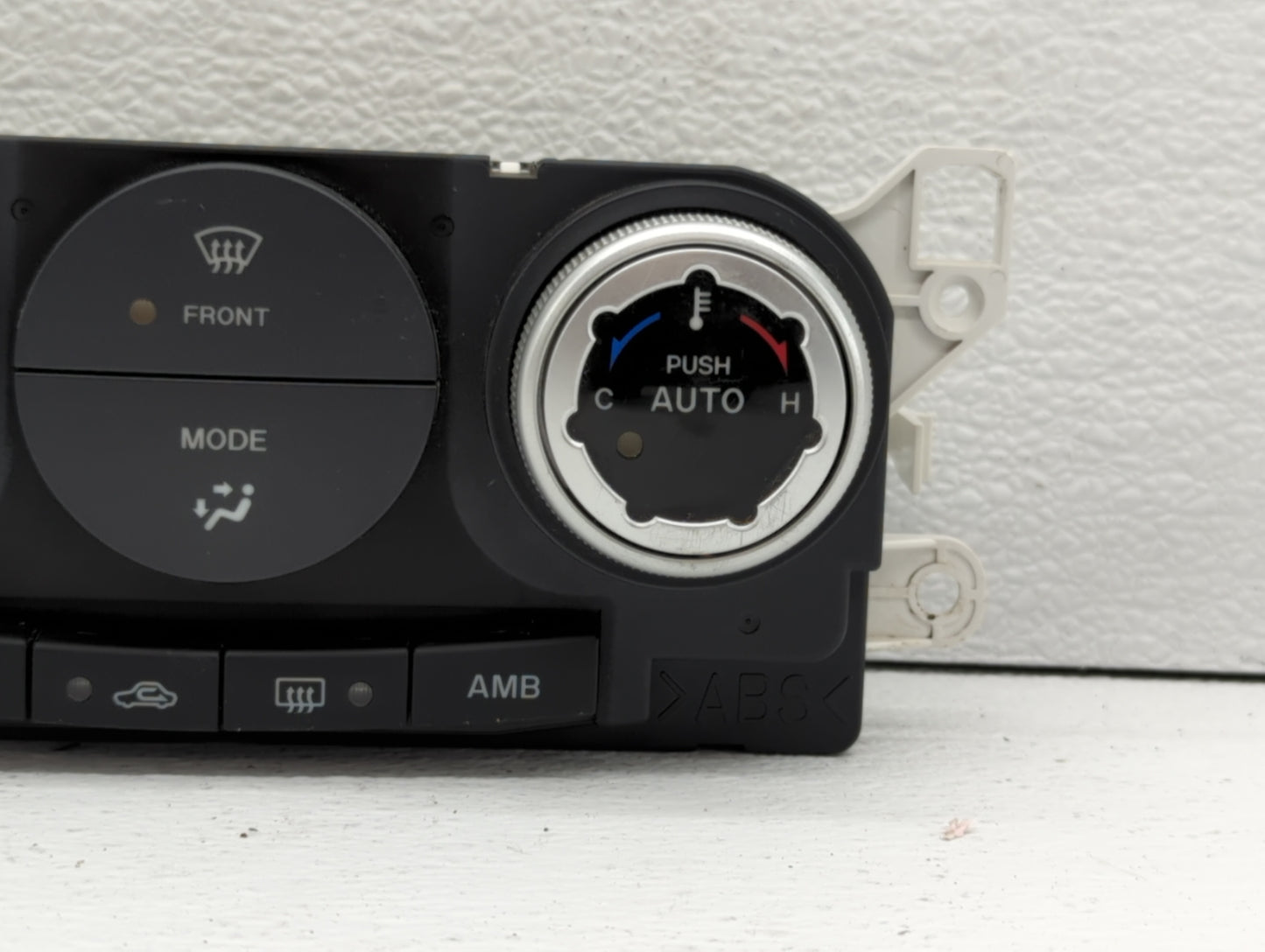 2009-2010 Volkswagen Cc Climate Control Module Temperature AC/Heater Replacement P/N:K1900EG22 F06 Fits Fits 2009 2010 OEM U