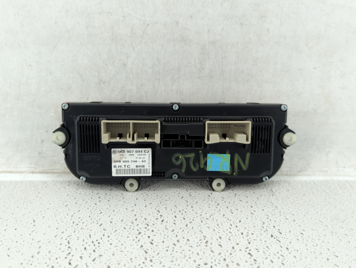 2009-2010 Volkswagen Cc Climate Control Module Temperature AC/Heater Replacement P/N:K1900EG22 F06 Fits Fits 2009 2010 OEM U