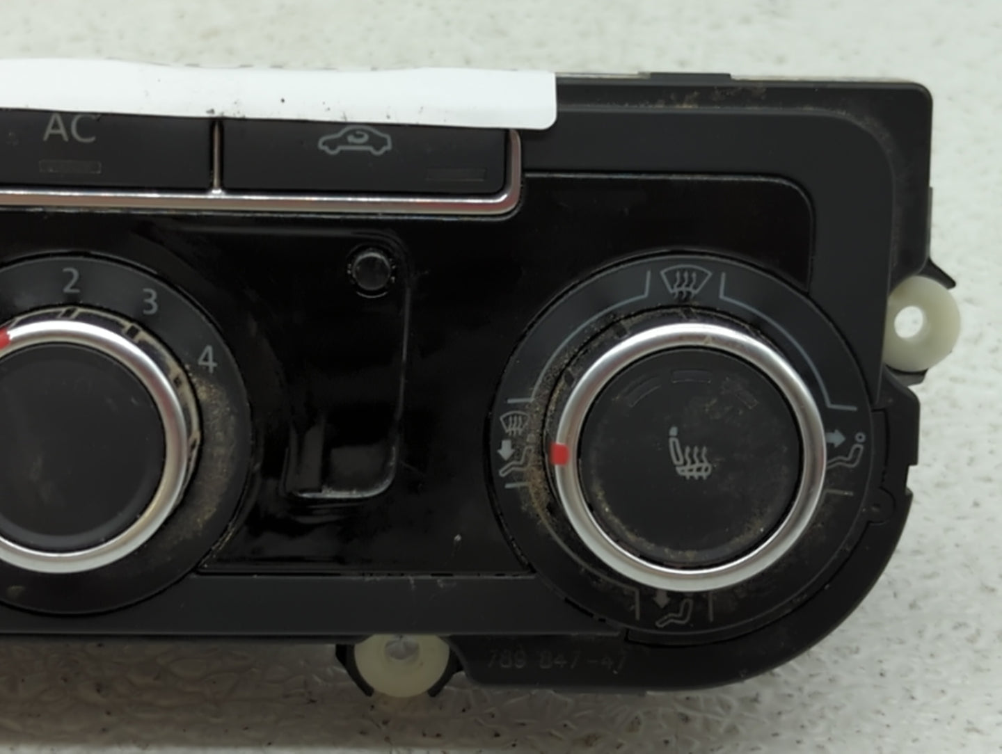 2009 Volkswagen Cc Climate Control Module Temperature AC/Heater Replacement P/N:3C8 907 336E Fits OEM Used Auto Parts - Oemu