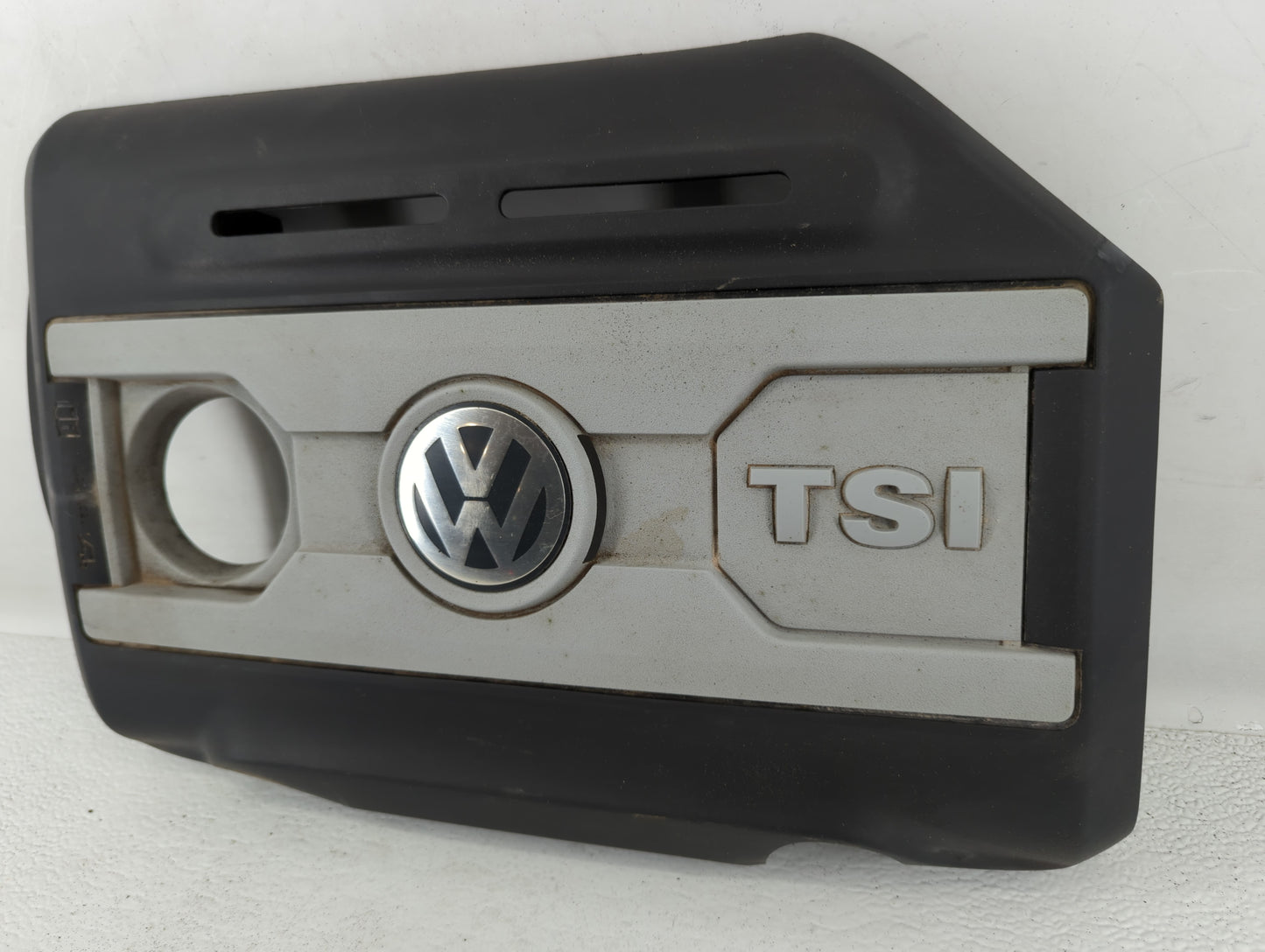 2009 Volkswagen Cc Engine Cover - Oemusedautoparts1.com