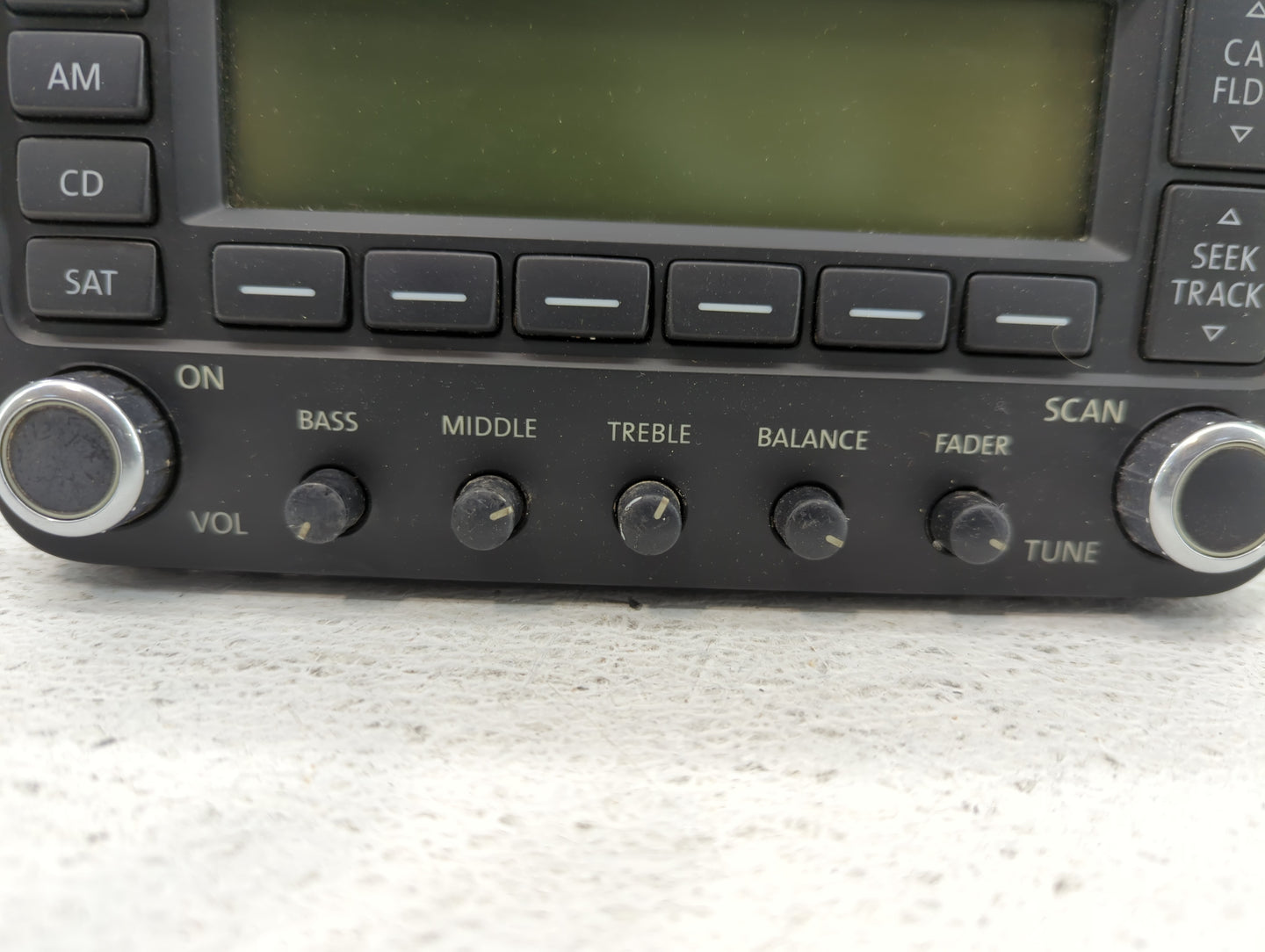 2009-2013 Volkswagen Cc Am Fm Cd Player Radio Receiver - Oemusedautoparts1.com