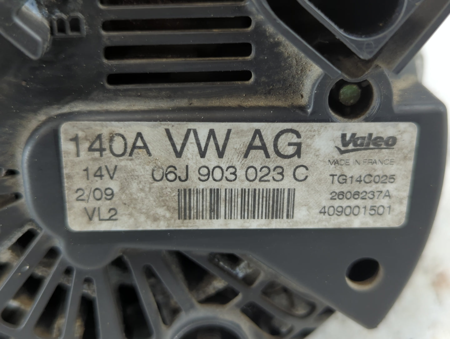 2009-2017 Volkswagen Cc Alternator Replacement Generator Charging Assembly Engine OEM P/N:06J 903 023 C Fits OEM Used Auto P