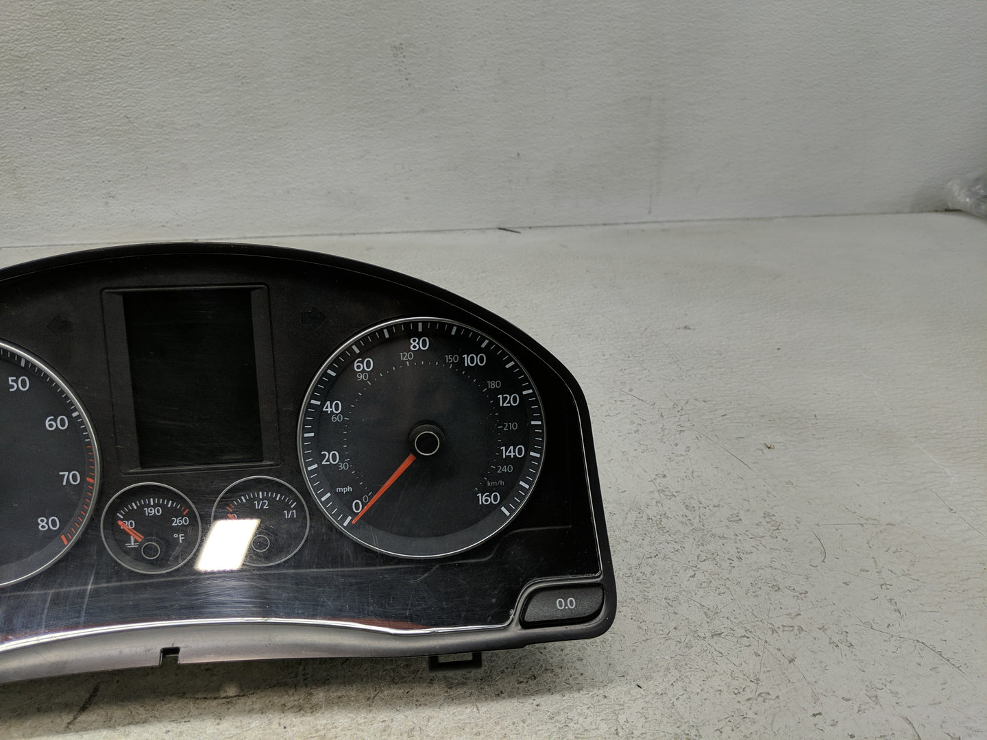 2009 Volkswagen Eos Instrument Cluster Speedometer Gauges P/N:1Q0 920 974 G 1K0 035 180 L, 1Q0920974G Fits OEM Used Auto Par
