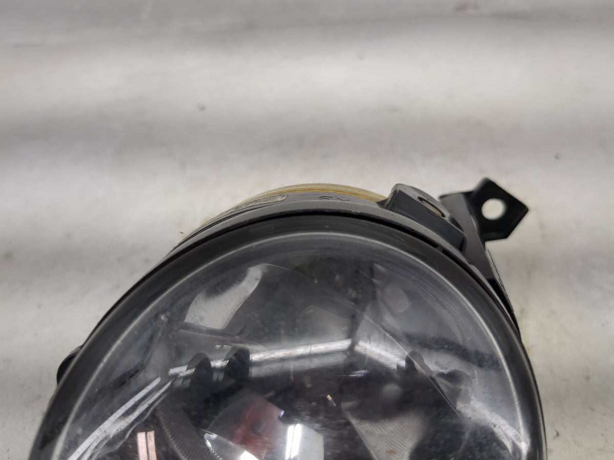 2007-2011 Volkswagen Eos Passenger Right Oem Fog Light Lamp Black - Oemusedautoparts1.com