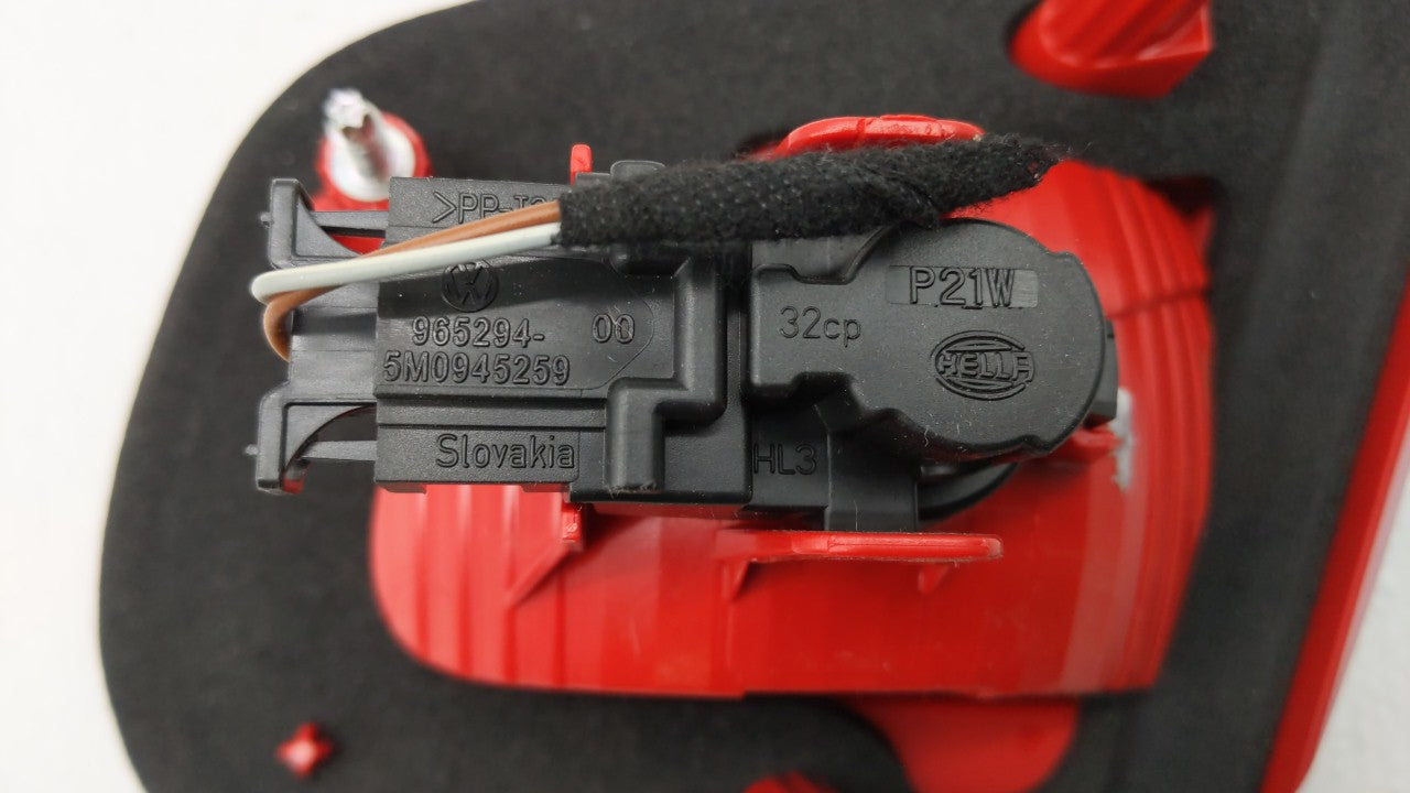 2007-2011 Volkswagen Eos Tail Light Assembly Driver Left OEM Fits Fits 2007 2008 2009 2010 2011 OEM Used Auto Parts - Oemuse