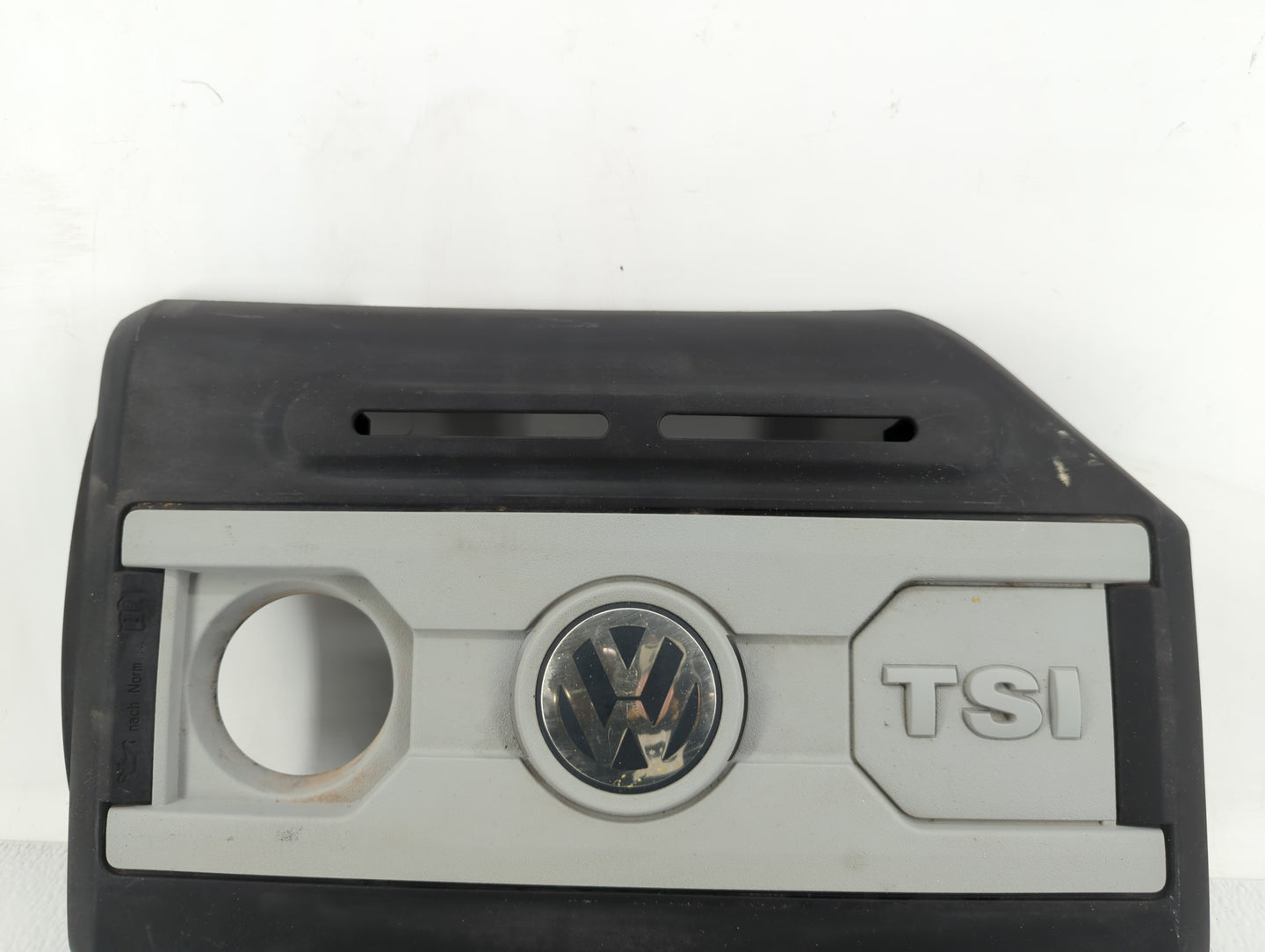 2009 Volkswagen Eos Engine Cover - Oemusedautoparts1.com
