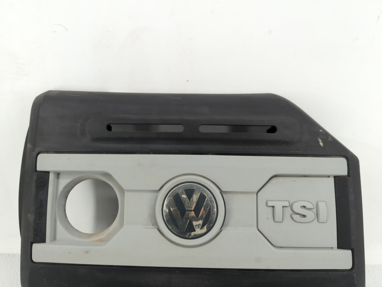 2009 Volkswagen Eos Engine Cover - Oemusedautoparts1.com