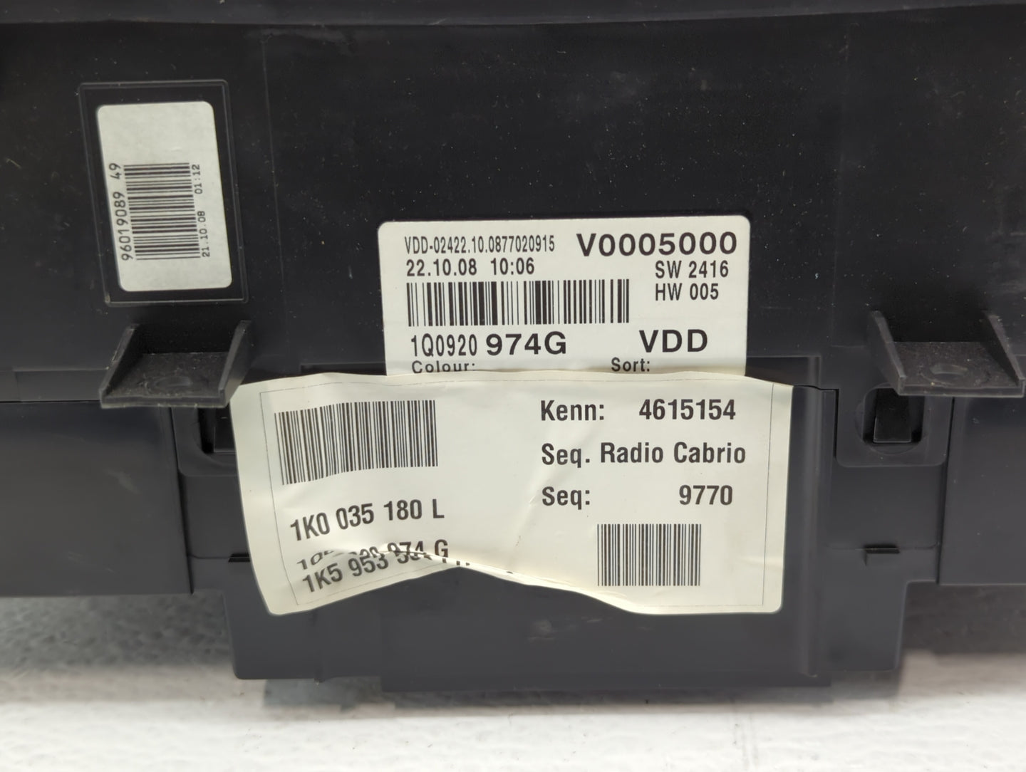 2009 Volkswagen Eos Instrument Cluster Speedometer Gauges P/N:1K0 035 180 L 1K5 953 503 E, 1K5953503E, 1Q0 920 974 G Fits OE