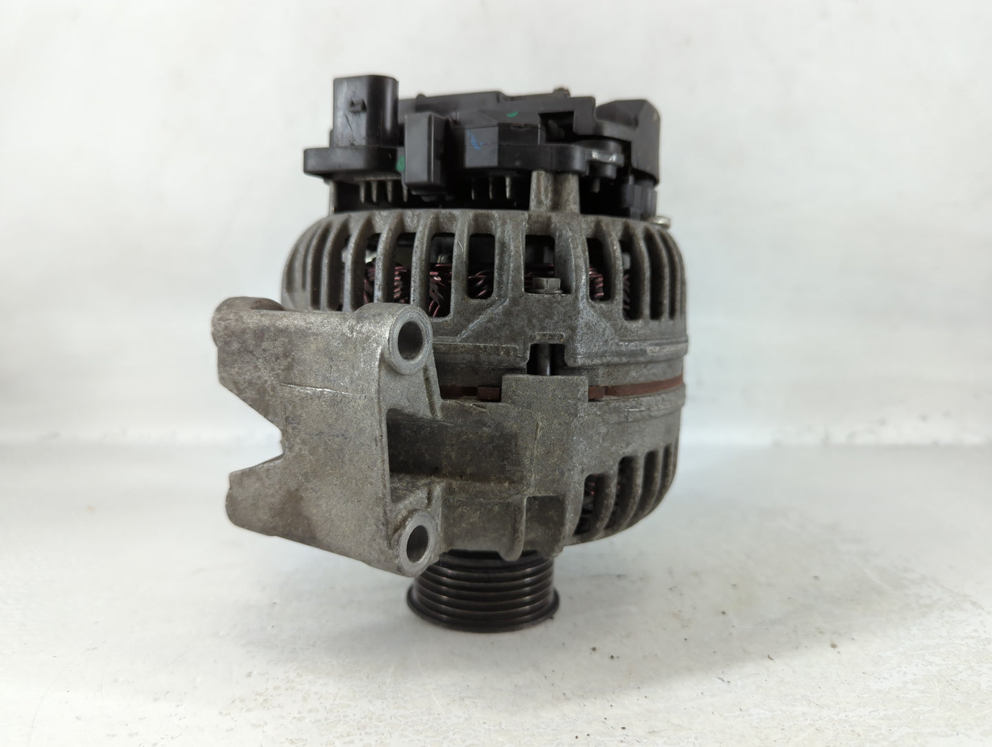 2008-2016 Volkswagen Eos Alternator Replacement Generator Charging Assembly Engine OEM P/N:06B 903 016AB Fits OEM Used Auto 