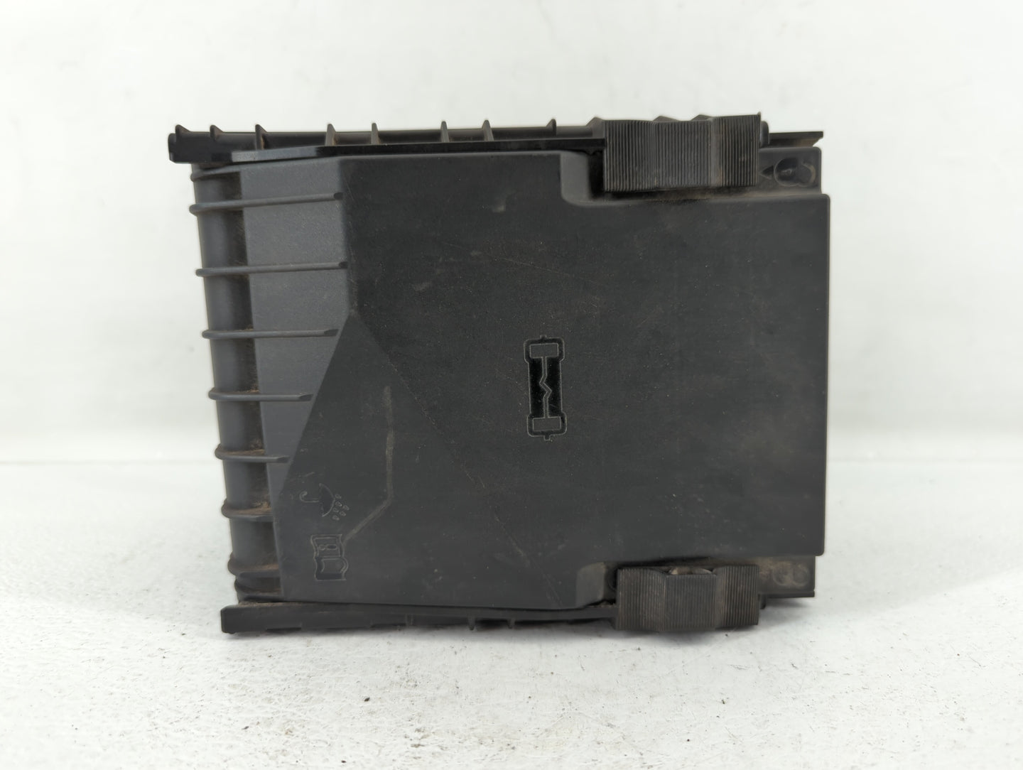 2009 Volkswagen Gli Fusebox Fuse Box Panel Relay Module P/N:1718128 Fits Fits 2007 2008 2010 2011 2012 2013 2014 2015 2016 O