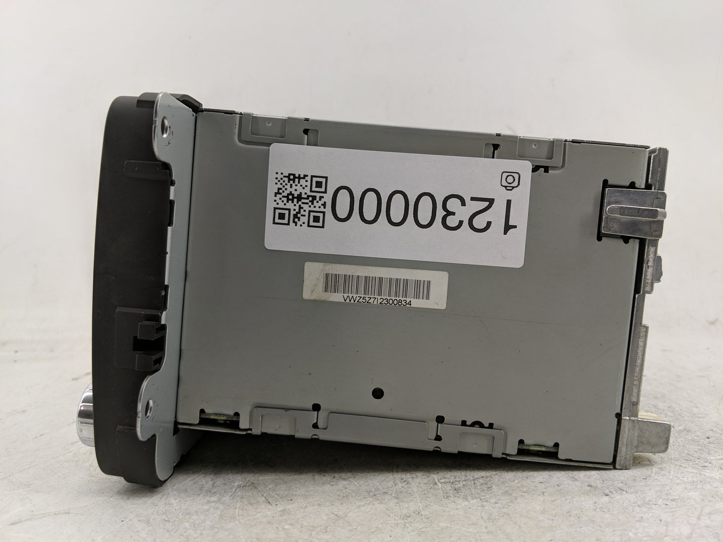 2006-2007 Volkswagen Golf Radio AM FM Cd Player Receiver Replacement P/N:3C8 035 180 A Fits Fits 2005 2006 2007 2008 2009 OE