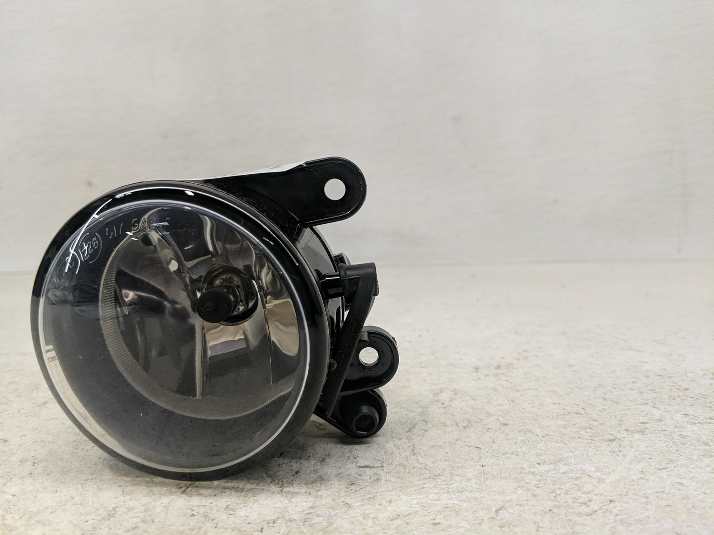2010-2011 Volkswagen Golf Passenger Right Oem Fog Light Lamp - Oemusedautoparts1.com