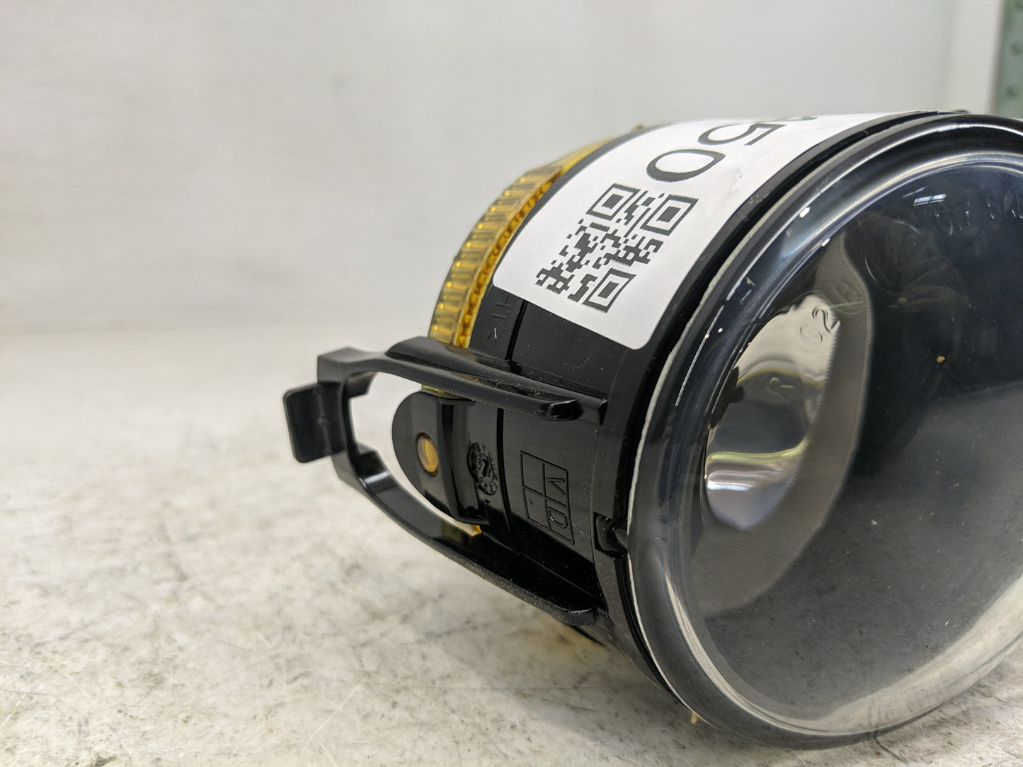 2010-2011 Volkswagen Golf Passenger Right Oem Fog Light Lamp - Oemusedautoparts1.com