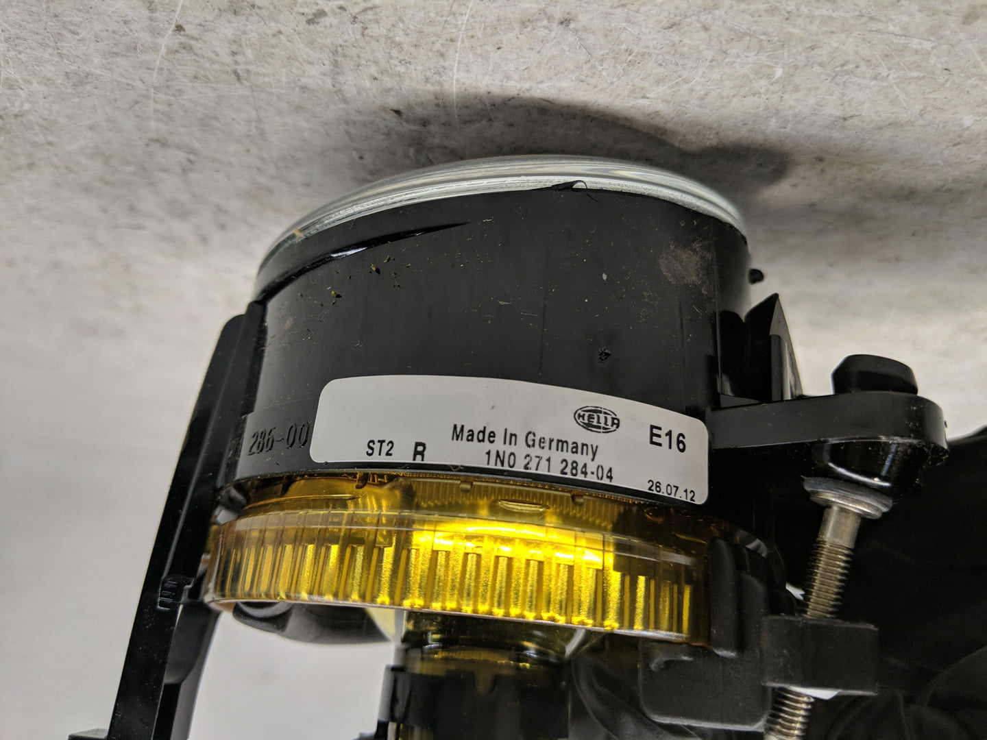 2010-2011 Volkswagen Golf Passenger Right Oem Fog Light Lamp - Oemusedautoparts1.com