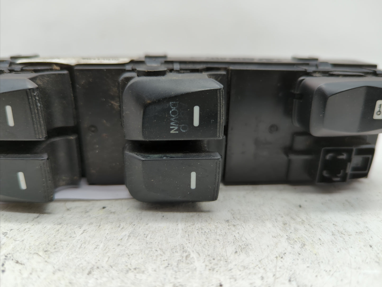 2010-2011 Volkswagen Golf Master Power Window Switch Replacement Driver Side Left Fits Fits 2010 2011 OEM Used Auto Parts - 