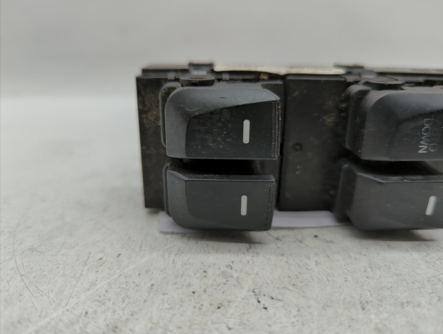 2010-2011 Volkswagen Golf Master Power Window Switch Replacement Driver Side Left Fits Fits 2010 2011 OEM Used Auto Parts - 