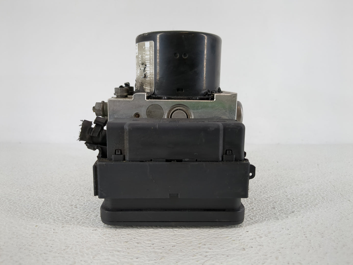 2007-2009 Volkswagen Gti ABS Pump Control Module Replacement P/N:1K0 614 517 BE Fits Fits 2006 2007 2008 2009 2010 OEM Used 