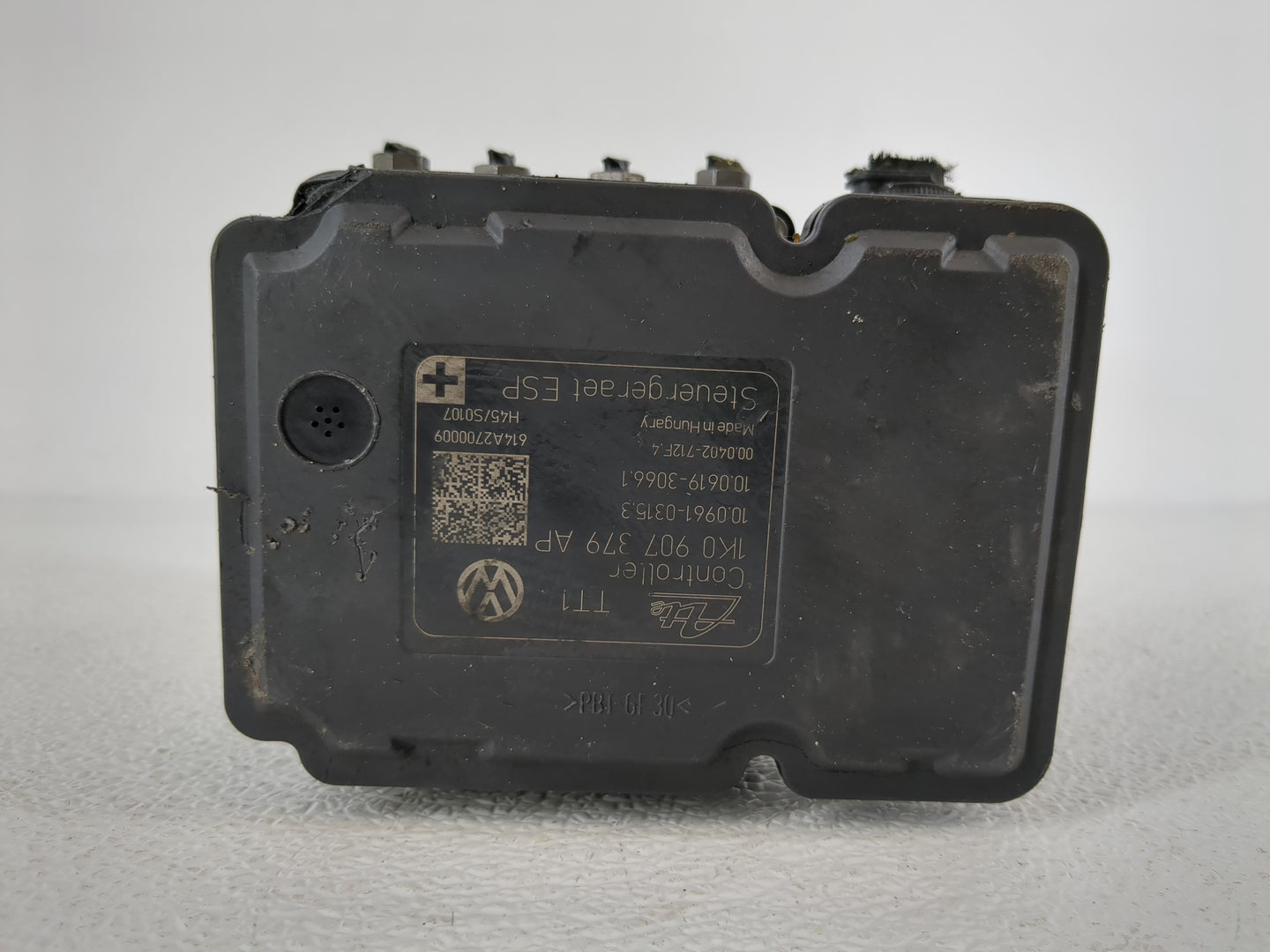 2007-2009 Volkswagen Gti ABS Pump Control Module Replacement P/N:1K0 614 517 BE Fits Fits 2006 2007 2008 2009 2010 OEM Used 