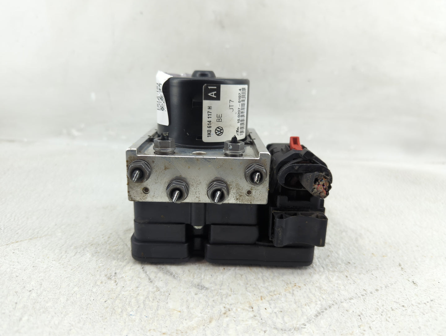 2007-2009 Volkswagen Gti ABS Pump Control Module Replacement P/N:1K0 614 117 H 1K0 614 517 BE Fits Fits 2006 2007 2008 2009 
