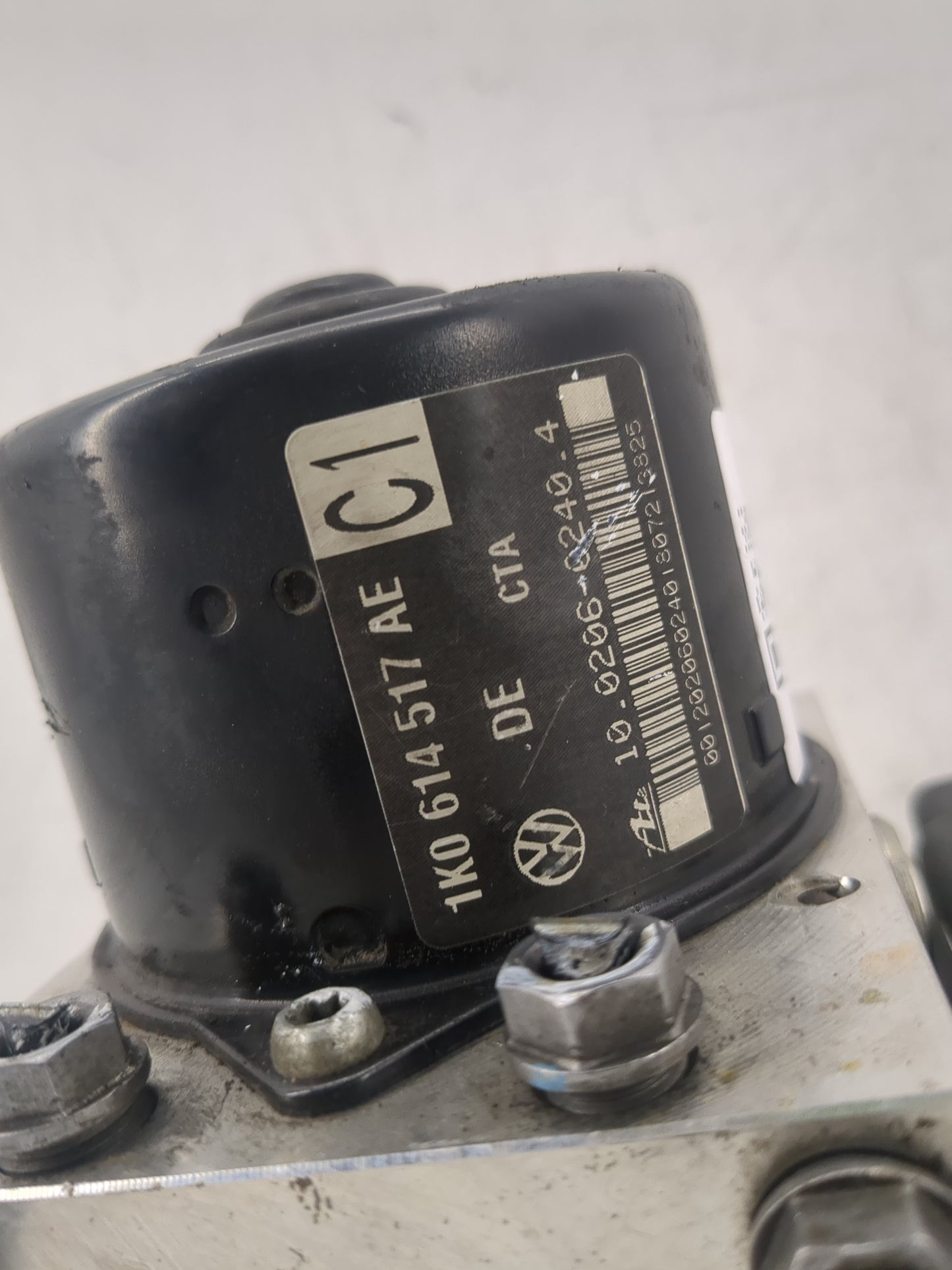 2007-2009 Volkswagen Gti ABS Pump Control Module Replacement P/N:1K0 614 117 H 1K0 614 517 BE Fits Fits 2006 2007 2008 2009 