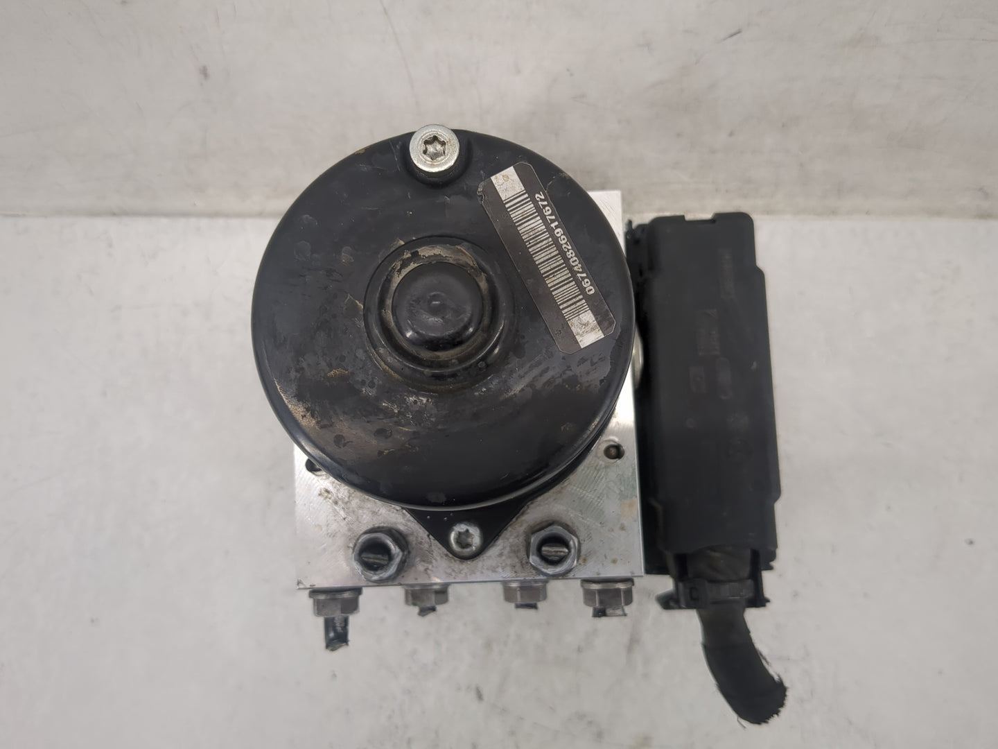2007-2009 Volkswagen Gti ABS Pump Control Module Replacement P/N:1K0 614 117 H 1K0 614 517 BE Fits Fits 2006 2007 2008 2009 