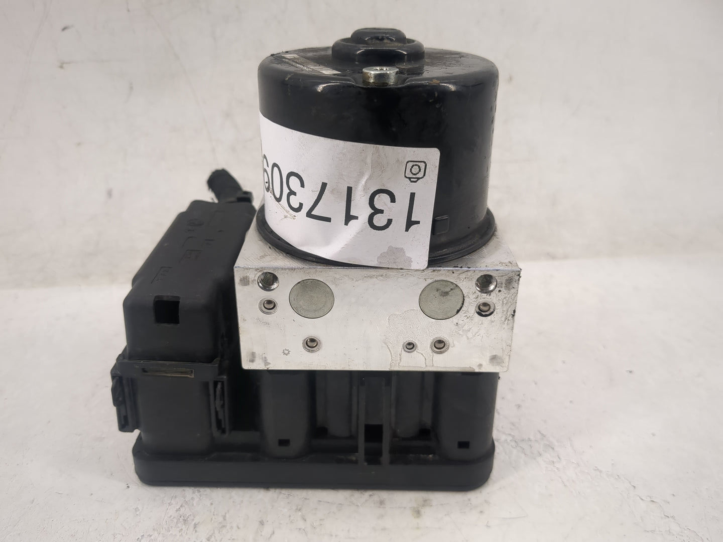 2007-2009 Volkswagen Gti ABS Pump Control Module Replacement P/N:1K0 614 117 H 1K0 614 517 BE Fits Fits 2006 2007 2008 2009 