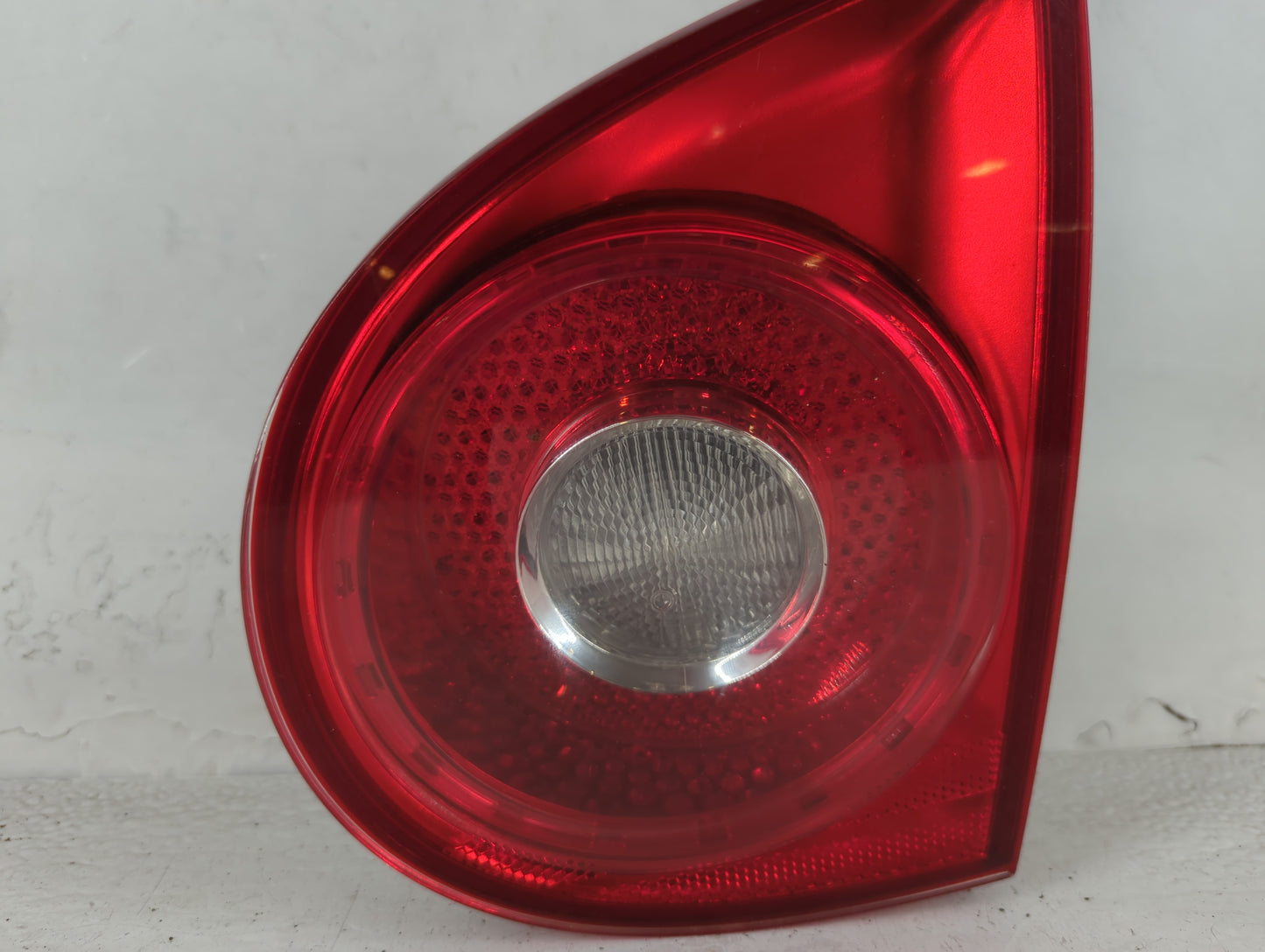 2006-2009 Volkswagen Gti Tail Light Assembly Passenger Right OEM P/N:285002 Fits Fits 2006 2007 2008 2009 OEM Used Auto Part