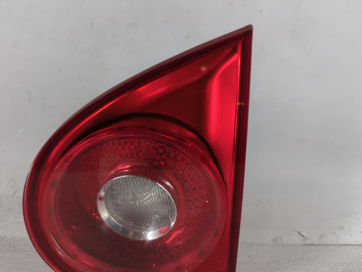 2006-2009 Volkswagen Gti Tail Light Assembly Passenger Right OEM P/N:285002 Fits Fits 2006 2007 2008 2009 OEM Used Auto Part