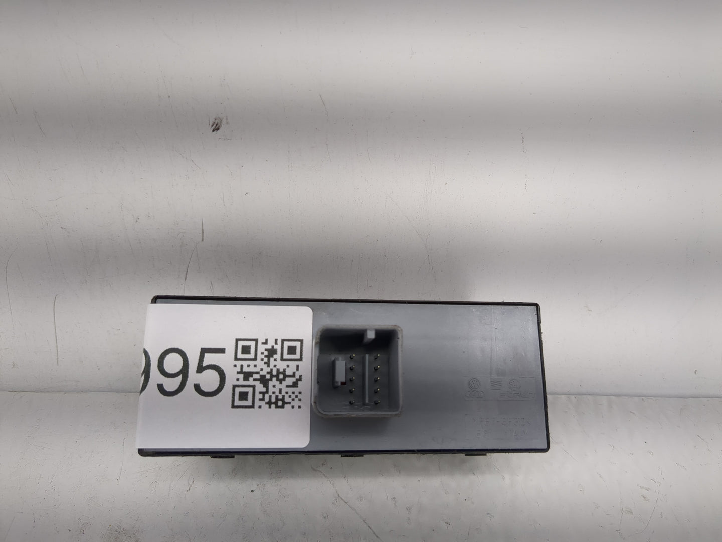 2005-2018 Volkswagen Jetta Master Power Window Switch Replacement Driver Side Left Fits OEM Used Auto Parts - Oemusedautopar