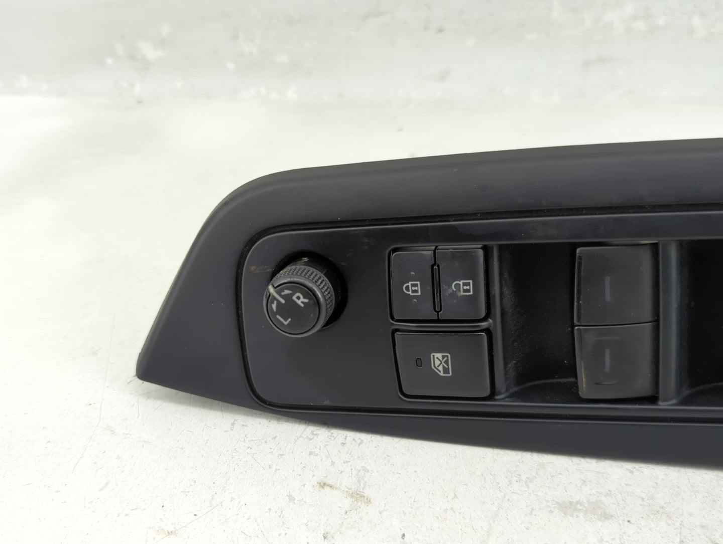 2009 Volkswagen Jetta Master Power Window Switch Replacement Driver Side Left P/N:84040-02150 Fits OEM Used Auto Parts - Oem