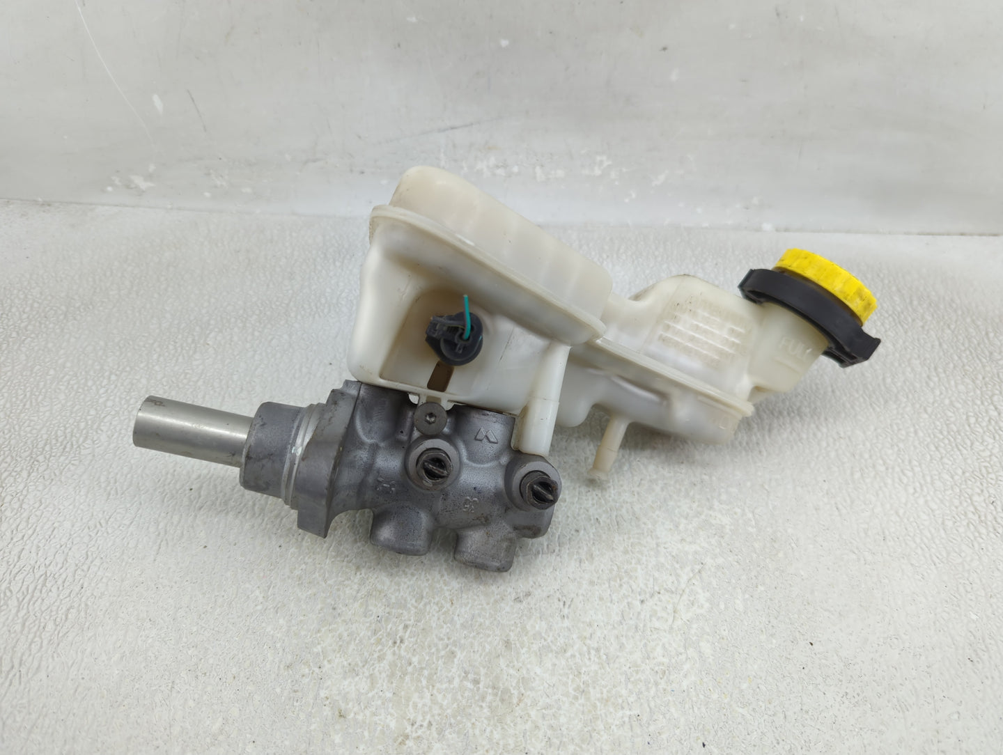 Volkswagen Jetta Brake Master Cylinder - Oemusedautoparts1.com
