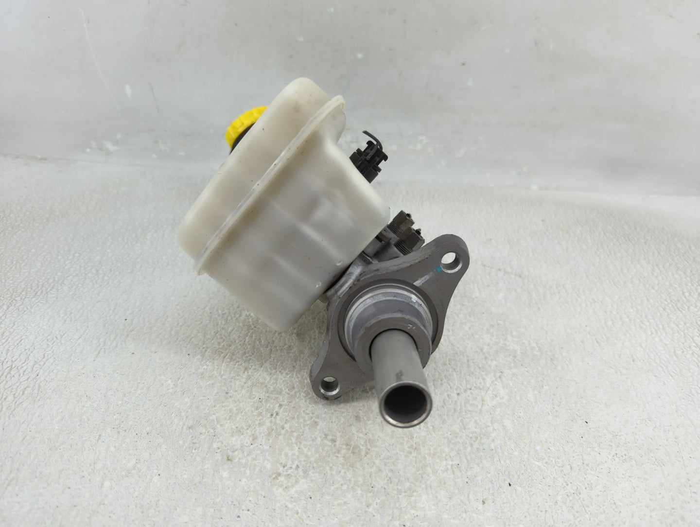 Volkswagen Jetta Brake Master Cylinder - Oemusedautoparts1.com
