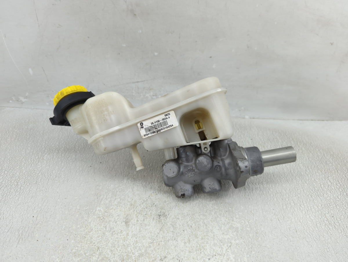 Volkswagen Jetta Brake Master Cylinder 1311295 - Oemusedautoparts1.com