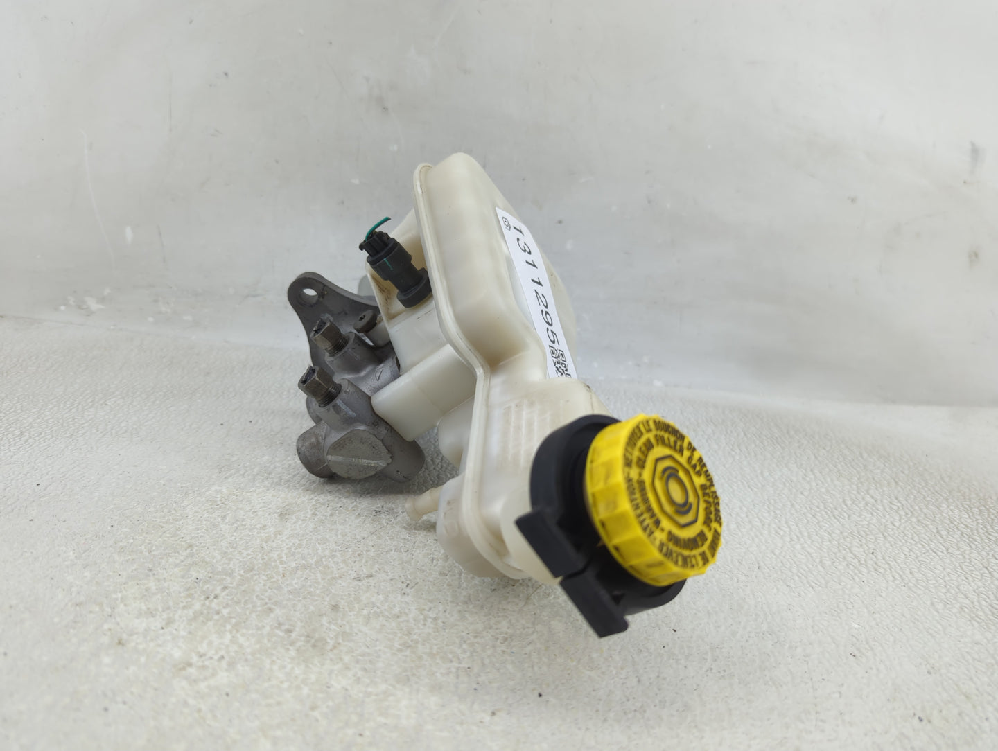Volkswagen Jetta Brake Master Cylinder - Oemusedautoparts1.com