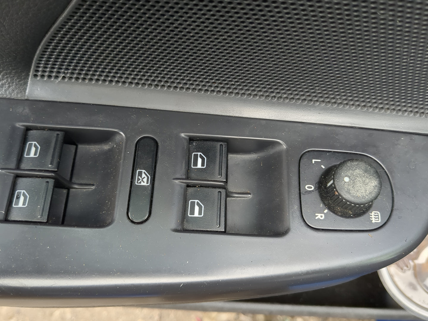 2009 Volkswagen Jetta Master Power Window Switch Replacement Driver Side Left Fits OEM Used Auto Parts - Oemusedautoparts1.c