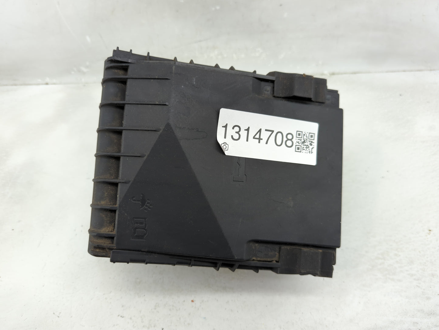 2007-2009 Volkswagen Jetta Fusebox Fuse Box Panel Relay Module P/N:0-1418987-1 0-1718006-1 Fits OEM Used Auto Parts - Oemuse