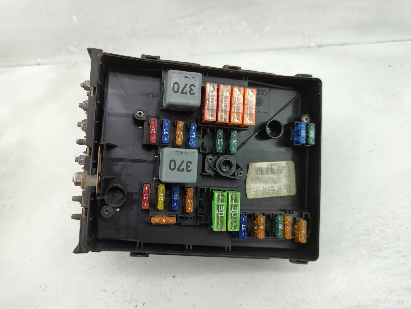 2007-2009 Volkswagen Jetta Fusebox Fuse Box Panel Relay Module P/N:0-1418987-1 0-1718006-1 Fits OEM Used Auto Parts - Oemuse