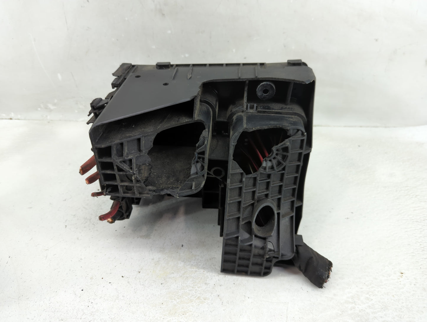 2007-2009 Volkswagen Jetta Fusebox Fuse Box Panel Relay Module P/N:0-1418987-1 0-1718006-1 Fits OEM Used Auto Parts - Oemuse