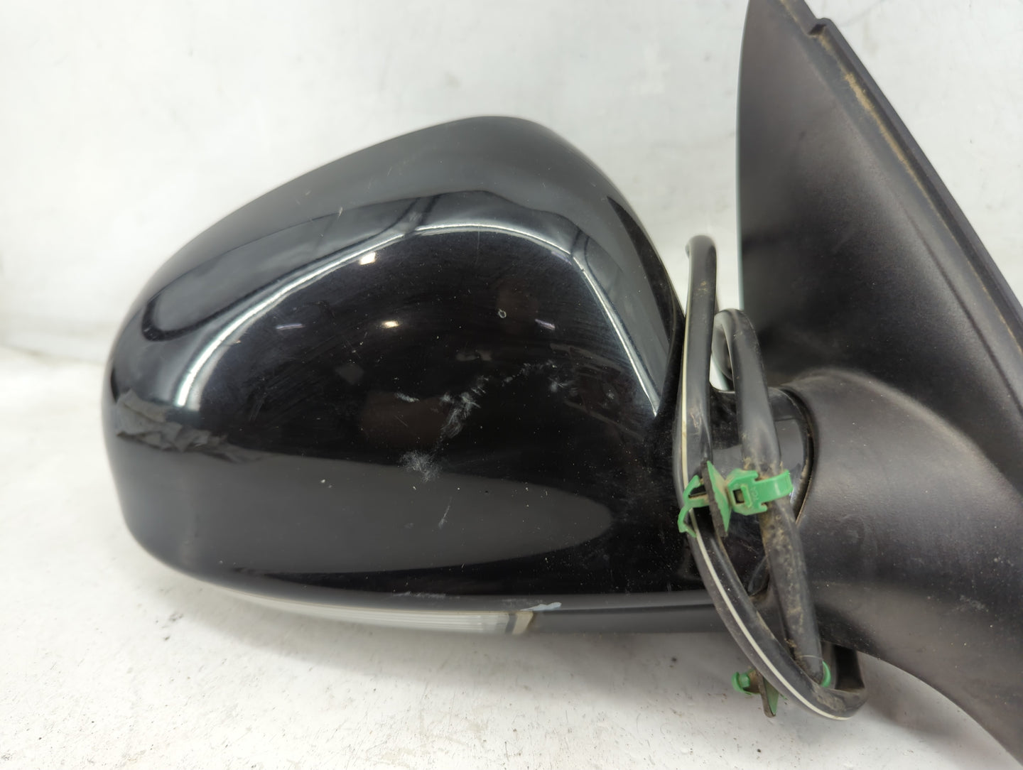 2005-2010 Volkswagen Jetta Passenger Side View Mirror - Right Door Mirror OEM Used - Oemusedautoparts1.com
