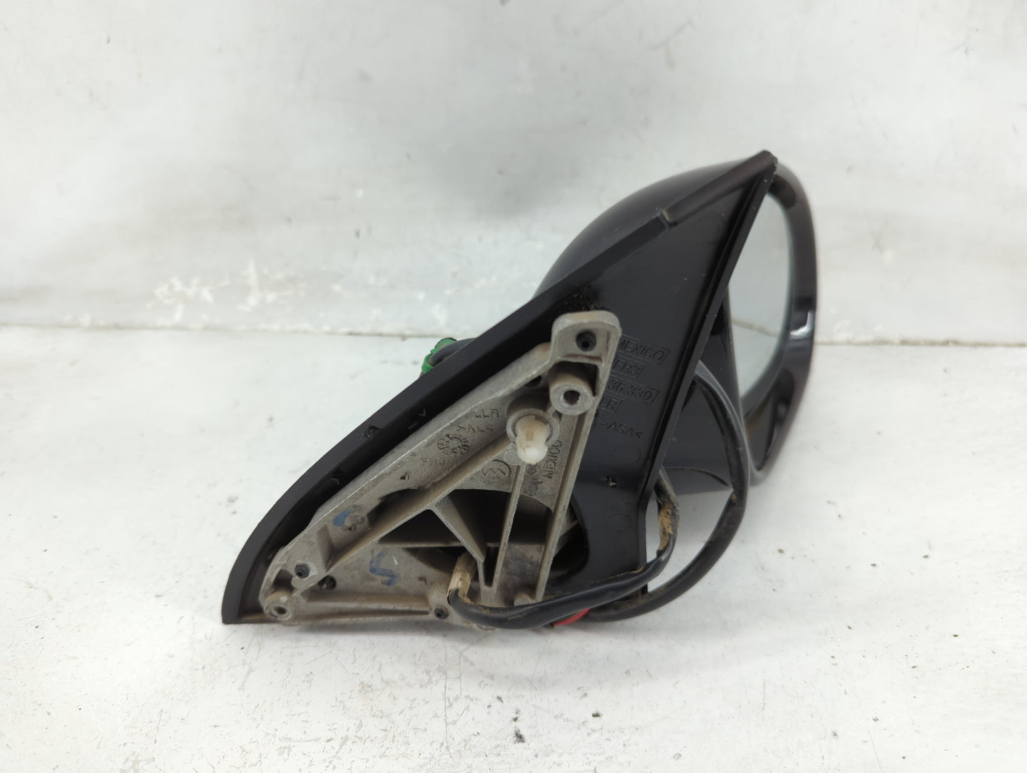 2005-2010 Volkswagen Jetta Passenger Side View Mirror - Right Door Mirror OEM Used - Oemusedautoparts1.com