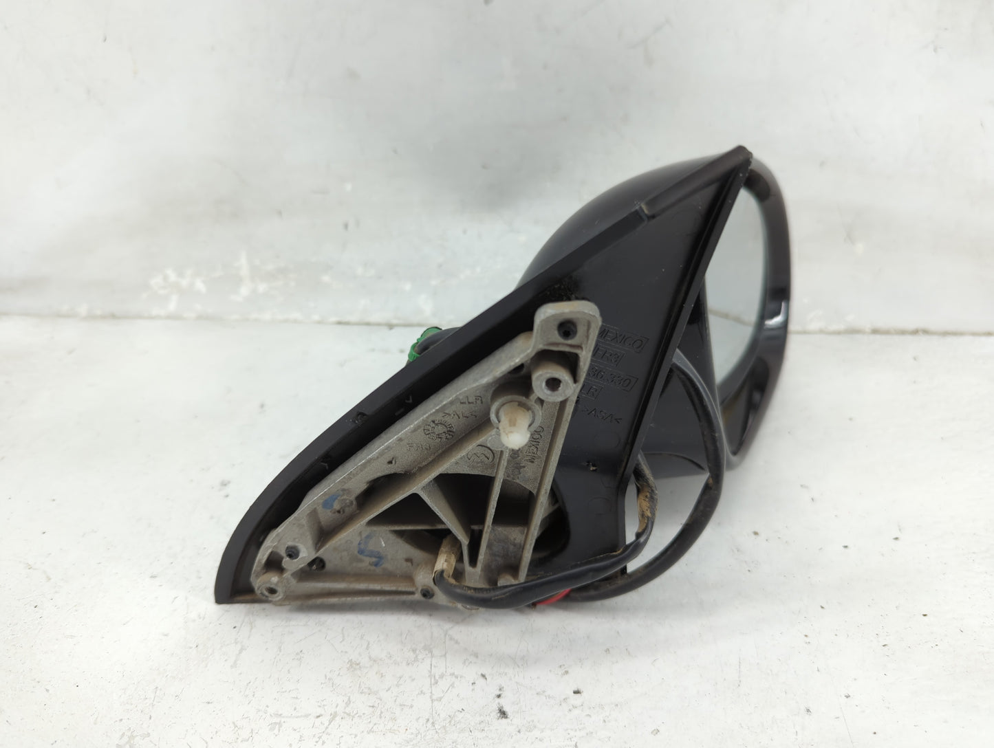 2005-2010 Volkswagen Jetta Passenger Side View Mirror - Right Door Mirror OEM Used - Oemusedautoparts1.com