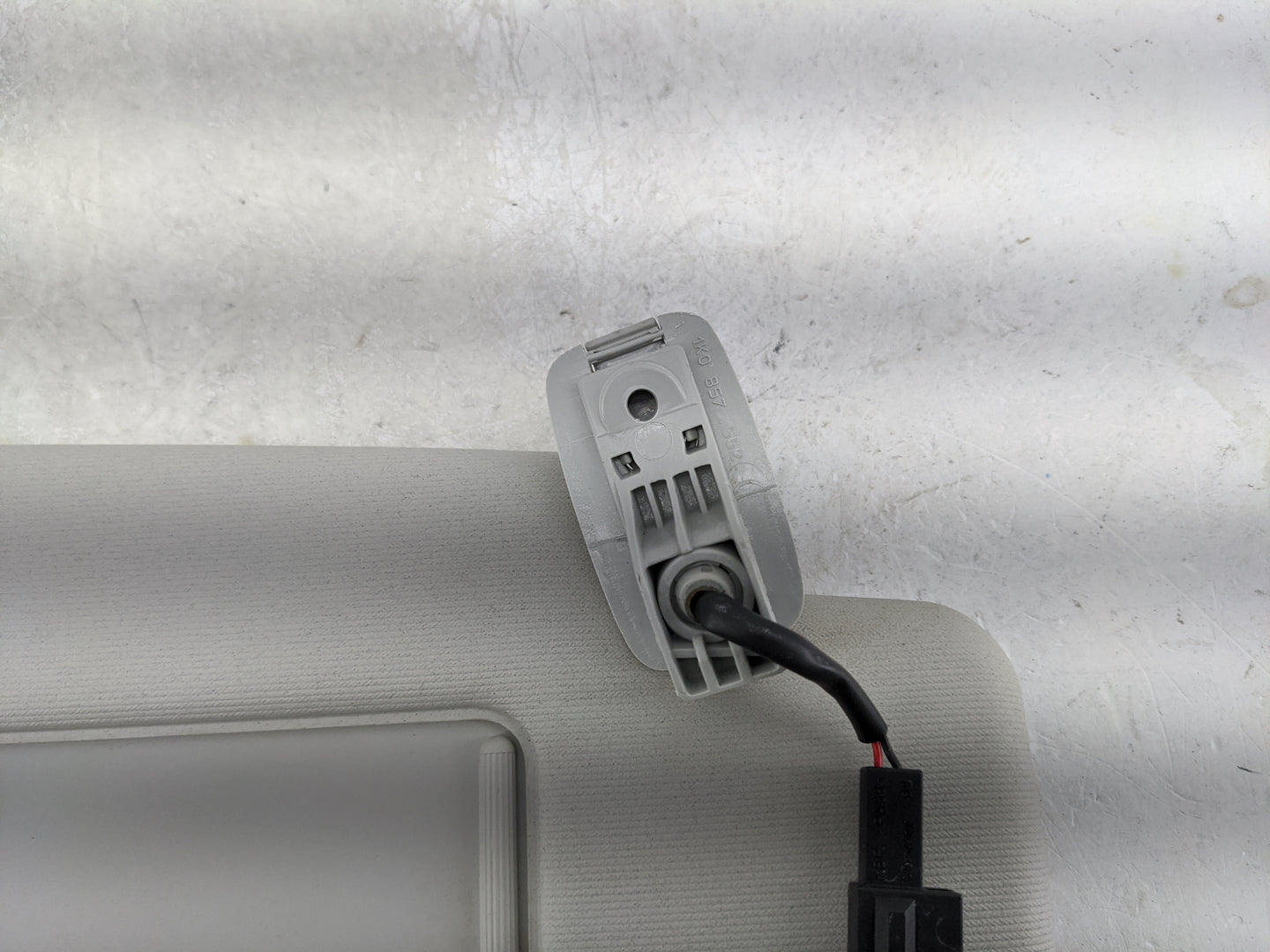 2007-2010 Volkswagen Jetta Sun Visor Shade Replacement Passenger Right Mirror Fits Fits 2007 2008 2009 2010 OEM Used Auto Pa