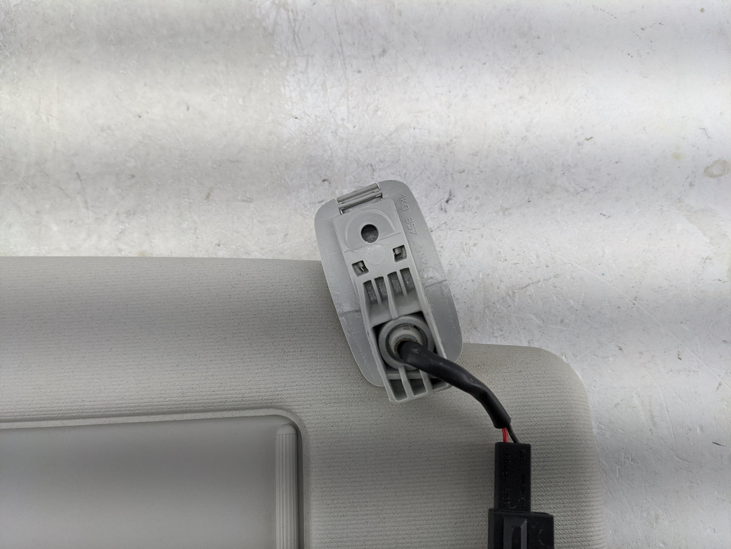 2007-2010 Volkswagen Jetta Sun Visor Shade Replacement Passenger Right Mirror Fits Fits 2007 2008 2009 2010 OEM Used Auto Pa