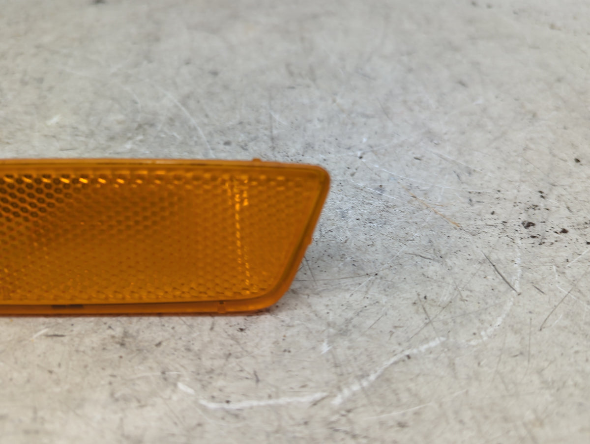2005-2010 Volkswagen Jetta Passenger Right Oem Front Light Lamp Orange - Oemusedautoparts1.com