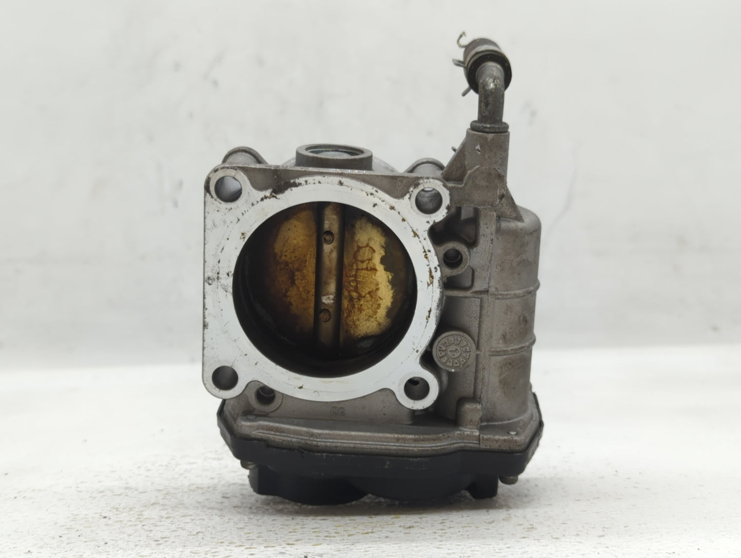 2006-2014 Volkswagen Jetta Throttle Body P/N:526-01 Fits Fits 2006 2007 2008 2009 2010 2011 2012 2013 2014 OEM Used Auto Par