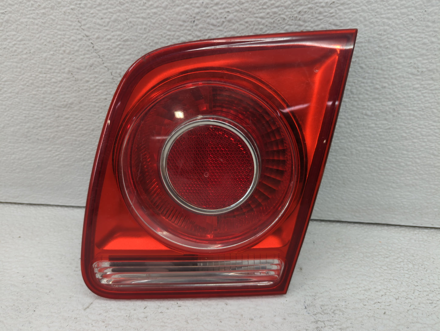 2008-2011 Volkswagen Jetta Tail Light Assembly Passenger Right OEM Fits Fits 2008 2009 2010 2011 OEM Used Auto Parts - Oemus