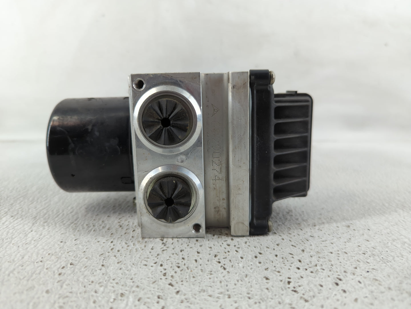 2009-2010 Volkswagen Passat ABS Pump Control Module Replacement P/N:3C0 614 109 P 3C0 614 09 AF Fits Fits 2009 2010 OEM Used