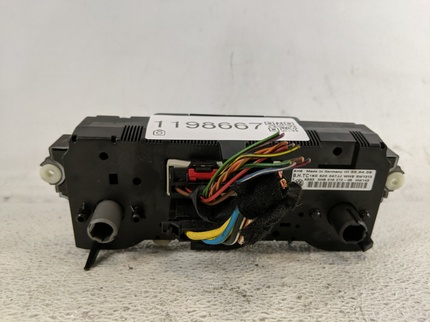 2006-2010 Volkswagen Passat Climate Control Module Temperature AC/Heater Replacement P/N:5HB 010 272 Fits OEM Used Auto Part