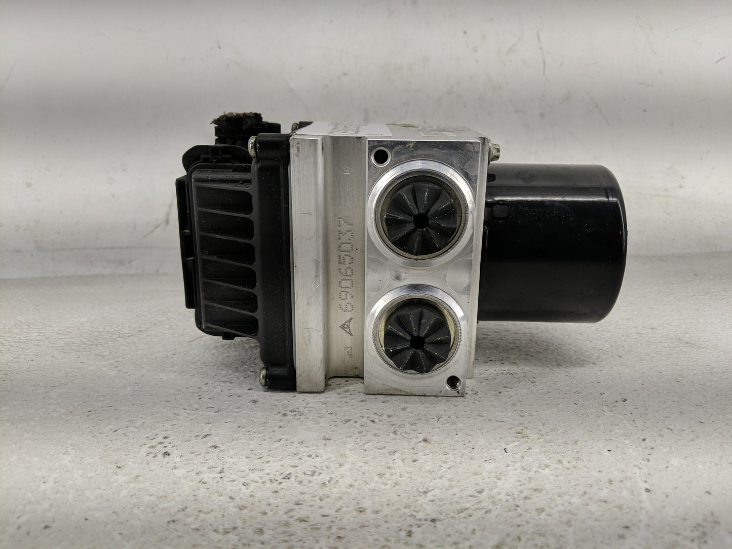 2009-2010 Volkswagen Passat ABS Pump Control Module Replacement P/N:3C0 614 109 AJ 16705915 Fits Fits 2009 2010 OEM Used Aut